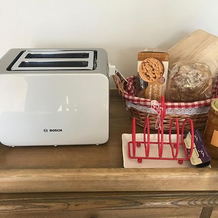 אינברנס City Central Quiet Garden Apartment With Free Parking מראה חיצוני תמונה